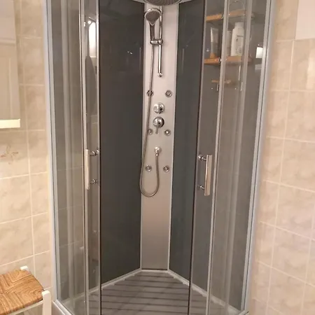 La Retreat Barguillac Holiday home Saint-Etienne-de-Fougeres